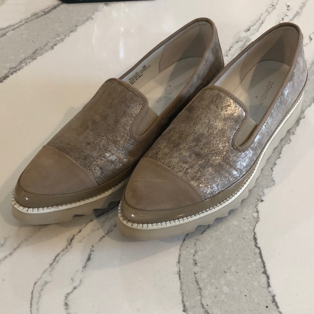 Donald Pliner Suede 8M Loafers